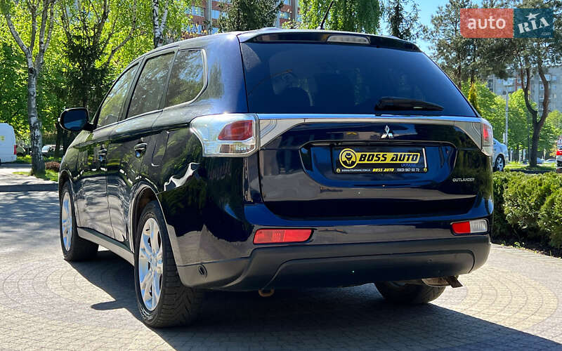 Позашляховик / Кросовер Mitsubishi Outlander 2013 в Львові