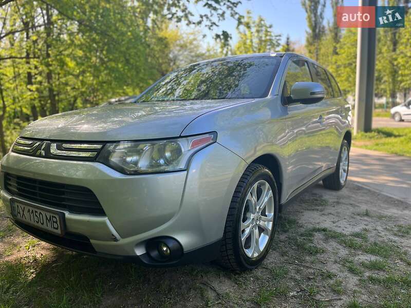 Mitsubishi Outlander 2013