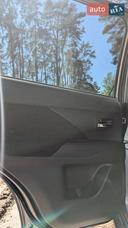 Позашляховик / Кросовер Mitsubishi Outlander 2018 в Чернігові