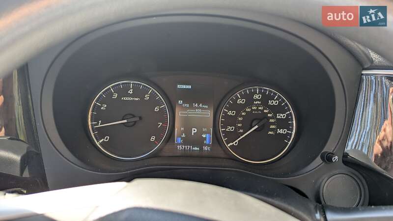 Позашляховик / Кросовер Mitsubishi Outlander 2018 в Чернігові