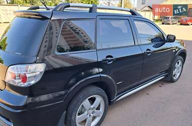 Внедорожник / Кроссовер Mitsubishi Outlander 2007 в 