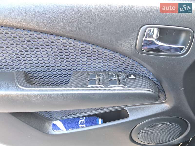 Внедорожник / Кроссовер Mitsubishi Outlander 2007 в Борисполе