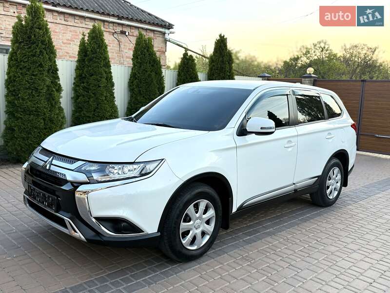 Позашляховик / Кросовер Mitsubishi Outlander 2021 в Кропивницькому