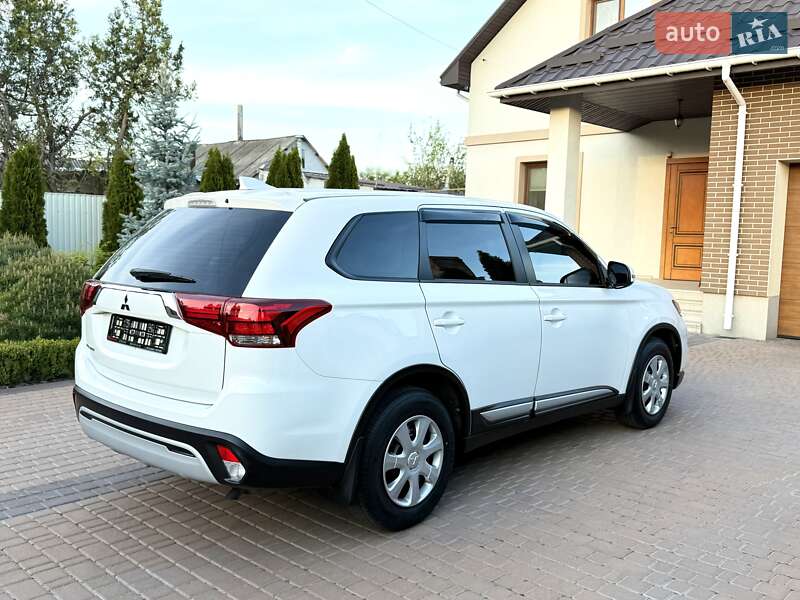 Позашляховик / Кросовер Mitsubishi Outlander 2021 в Кропивницькому