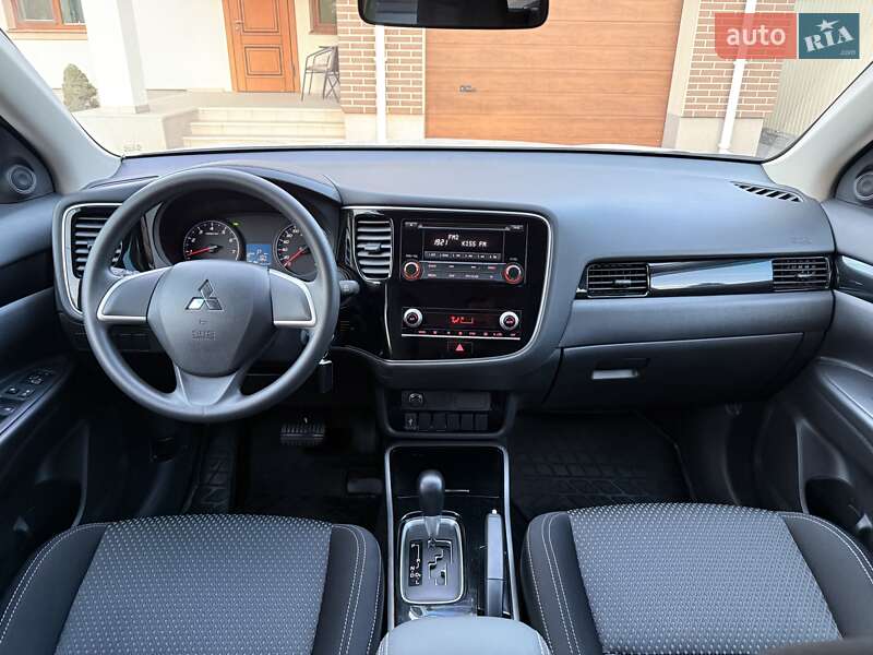Позашляховик / Кросовер Mitsubishi Outlander 2021 в Кропивницькому