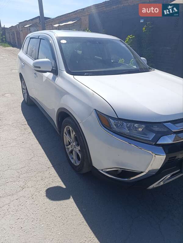 Позашляховик / Кросовер Mitsubishi Outlander 2013 в Білій Церкві