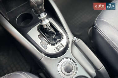 Внедорожник / Кроссовер Mitsubishi Outlander 2011 в 