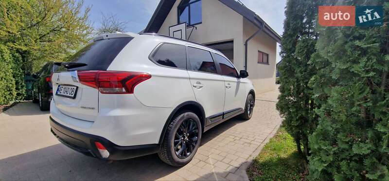 Внедорожник / Кроссовер Mitsubishi Outlander 2018 в Черновцах