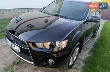 Позашляховик / Кросовер Mitsubishi Outlander 2010 в 