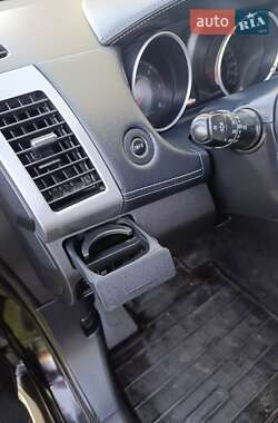 Позашляховик / Кросовер Mitsubishi Outlander 2010 в 