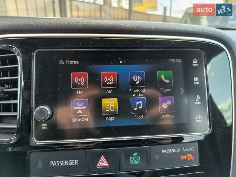 Позашляховик / Кросовер Mitsubishi Outlander 2018 в Києві