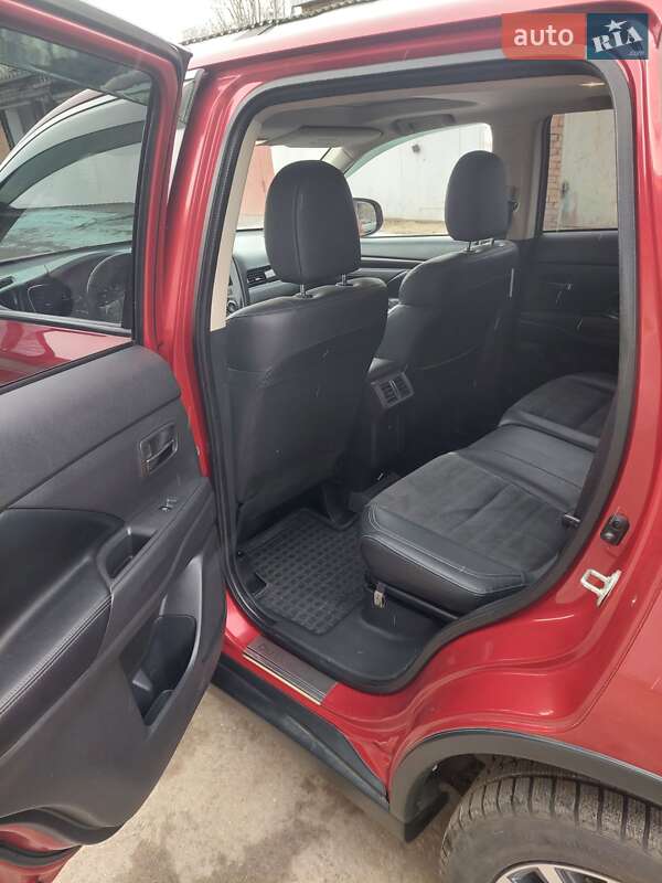 Позашляховик / Кросовер Mitsubishi Outlander 2019 в Миколаєві