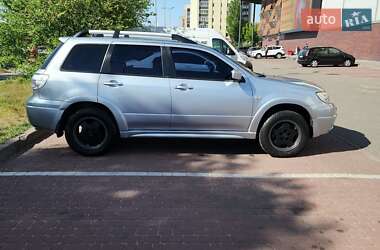 Внедорожник / Кроссовер Mitsubishi Outlander 2008 в 