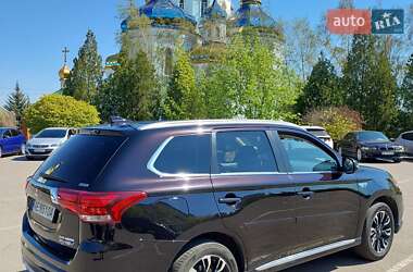 Внедорожник / Кроссовер Mitsubishi Outlander 2017 в Кривом Роге