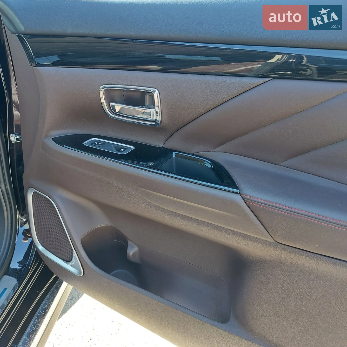 2017 Mitsubishi Outlander - мініатюра 13