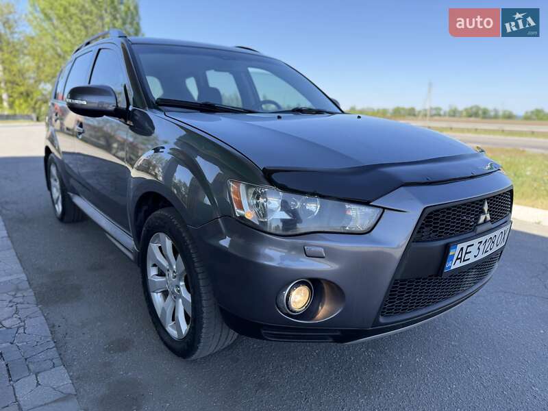 Mitsubishi Outlander 2012