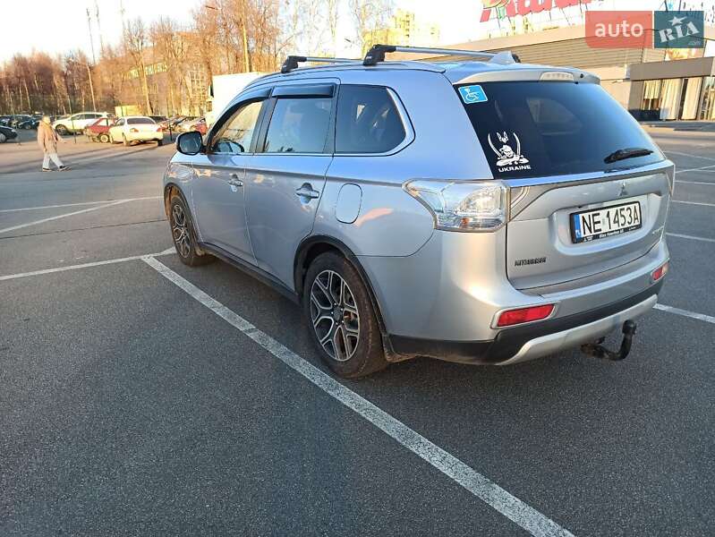 Позашляховик / Кросовер Mitsubishi Outlander 2014 в Києві фото 2 Позашляховик / Кросовер Mitsubishi Outlander 2014 в Києві