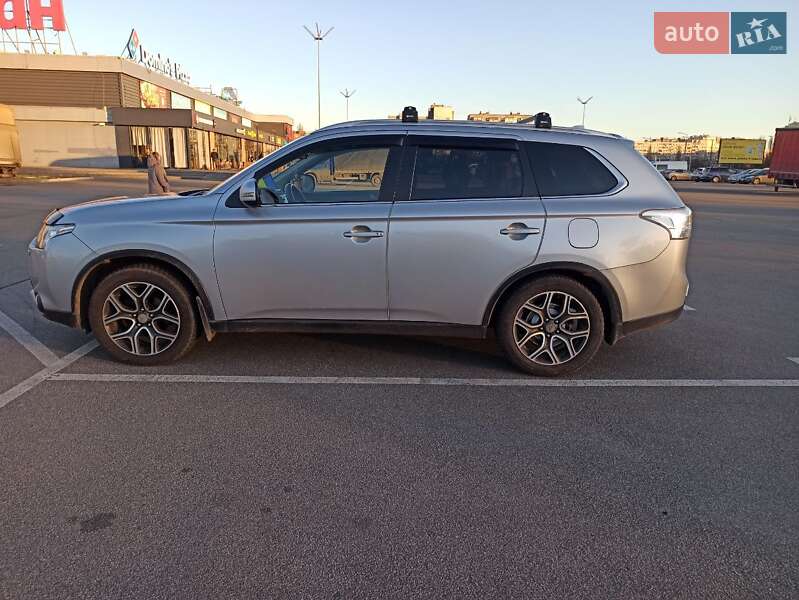Позашляховик / Кросовер Mitsubishi Outlander 2014 в Києві фото 8 Позашляховик / Кросовер Mitsubishi Outlander 2014 в Києві