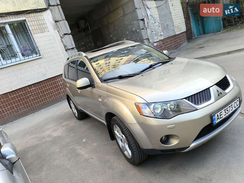Внедорожник / Кроссовер Mitsubishi Outlander 2007 в Харькове