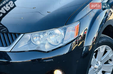 Внедорожник / Кроссовер Mitsubishi Outlander 2007 в 