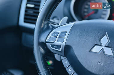 Внедорожник / Кроссовер Mitsubishi Outlander 2007 в 