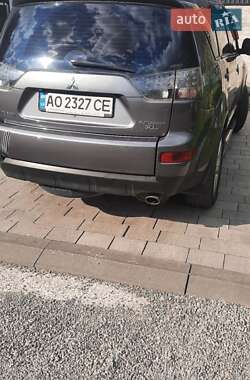 Внедорожник / Кроссовер Mitsubishi Outlander 2009 в 