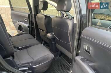 Позашляховик / Кросовер Mitsubishi Outlander 2010 в 
