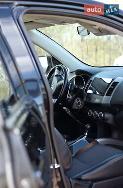 Позашляховик / Кросовер Mitsubishi Outlander 2010 в 