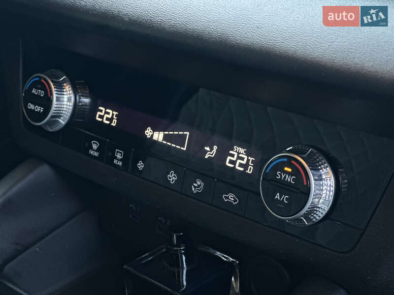 Внедорожник / Кроссовер Mitsubishi Outlander 2021 в Черноморске