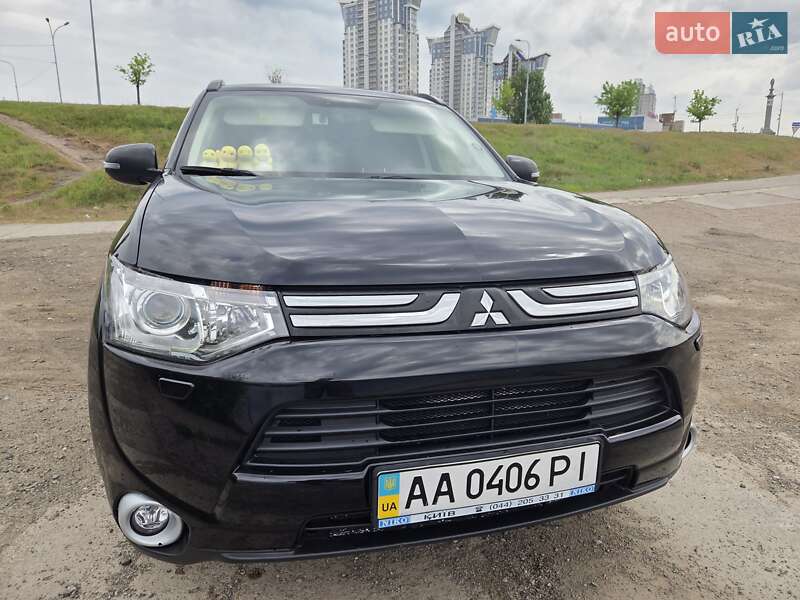 Mitsubishi Outlander 2013