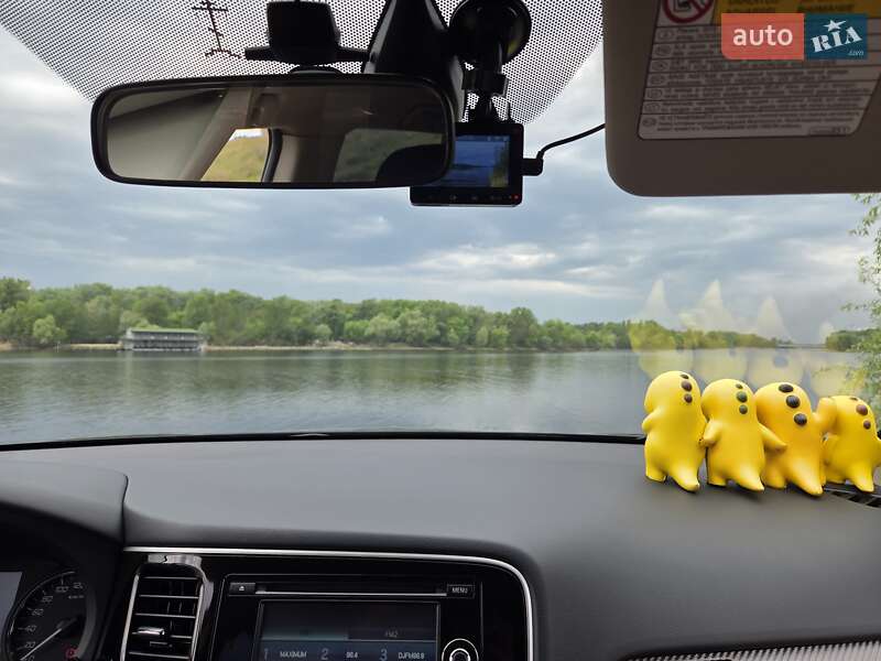 Внедорожник / Кроссовер Mitsubishi Outlander 2013 в Киеве