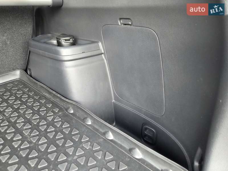 Внедорожник / Кроссовер Mitsubishi Outlander 2013 в Киеве