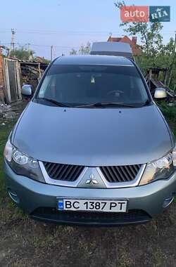 Позашляховик / Кросовер Mitsubishi Outlander 2007 в Львові