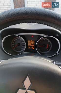 Внедорожник / Кроссовер Mitsubishi Outlander 2008 в 