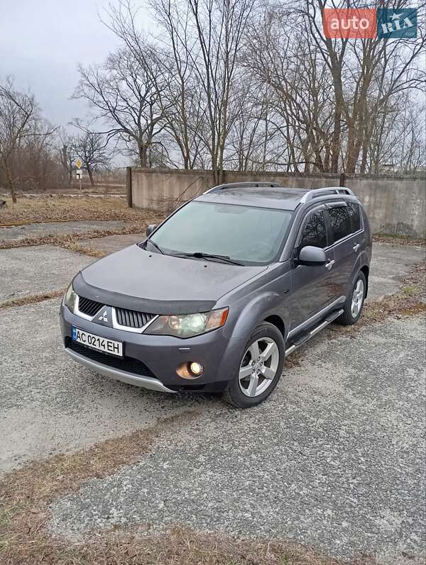 Внедорожник / Кроссовер Mitsubishi Outlander 2008 в 