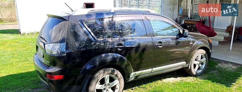 Внедорожник / Кроссовер Mitsubishi Outlander 2007 в 