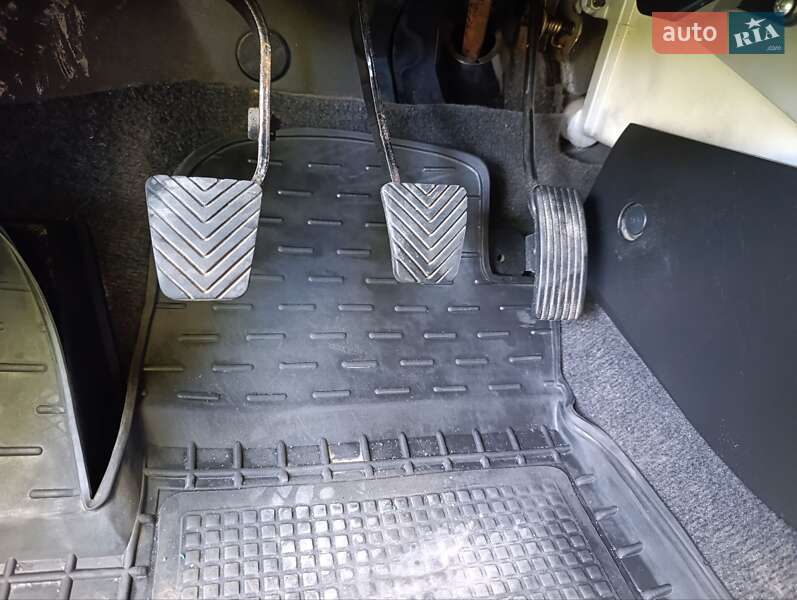 Внедорожник / Кроссовер Mitsubishi Outlander 2007 в Киеве