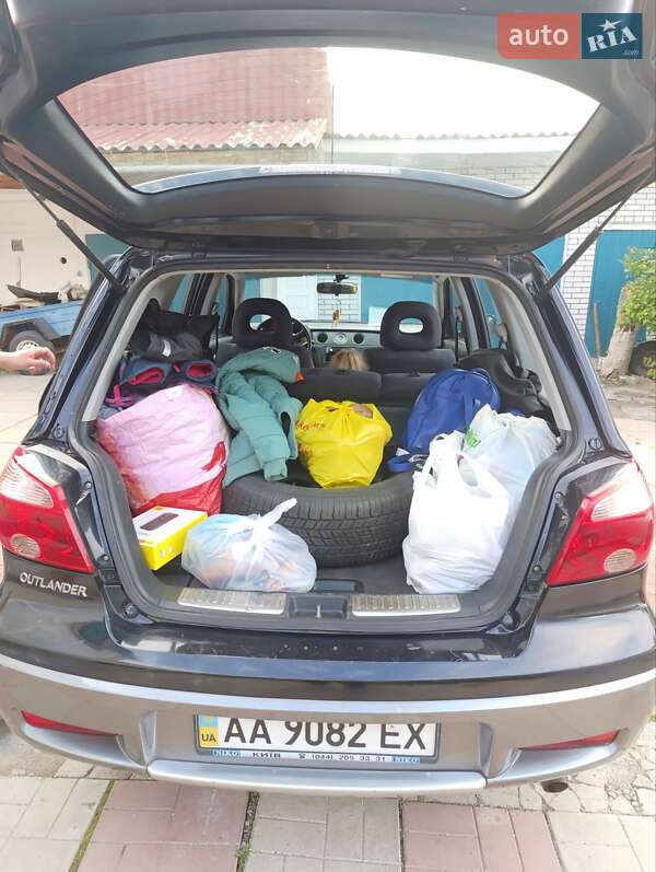 Внедорожник / Кроссовер Mitsubishi Outlander 2007 в Киеве