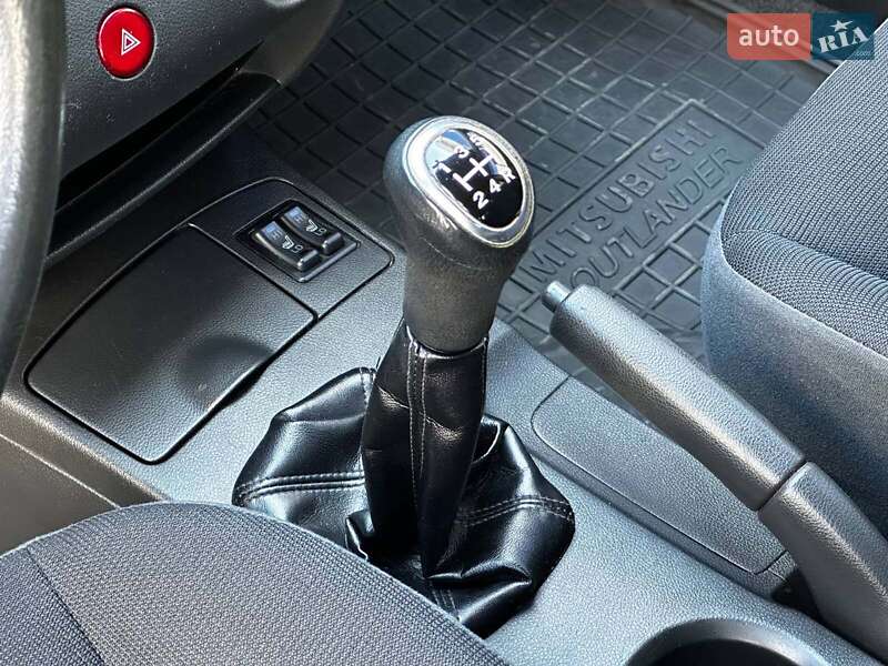 Позашляховик / Кросовер Mitsubishi Outlander 2008 в Одесі