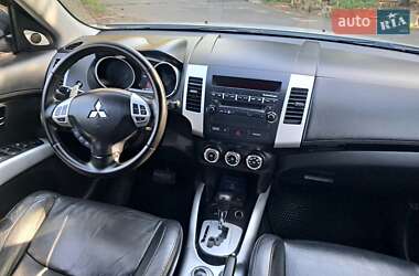 Внедорожник / Кроссовер Mitsubishi Outlander 2010 в 