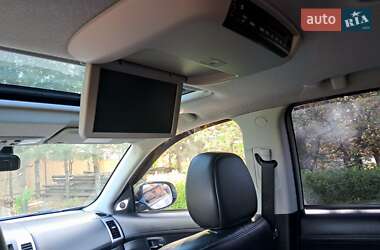 Внедорожник / Кроссовер Mitsubishi Outlander 2010 в 