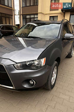 Позашляховик / Кросовер Mitsubishi Outlander 2010 в 