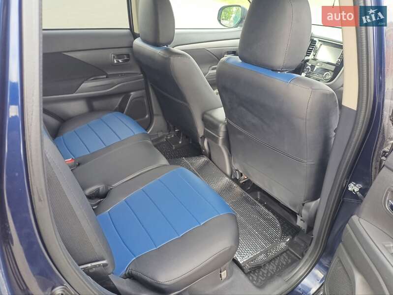 Внедорожник / Кроссовер Mitsubishi Outlander 2018 в Киеве