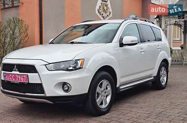 Внедорожник / Кроссовер Mitsubishi Outlander 2011 в Стрые