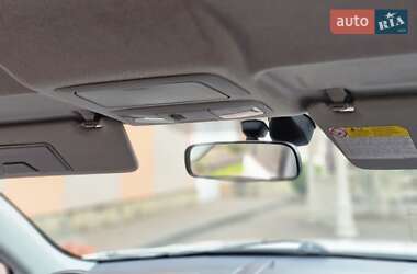 Внедорожник / Кроссовер Mitsubishi Outlander 2011 в 