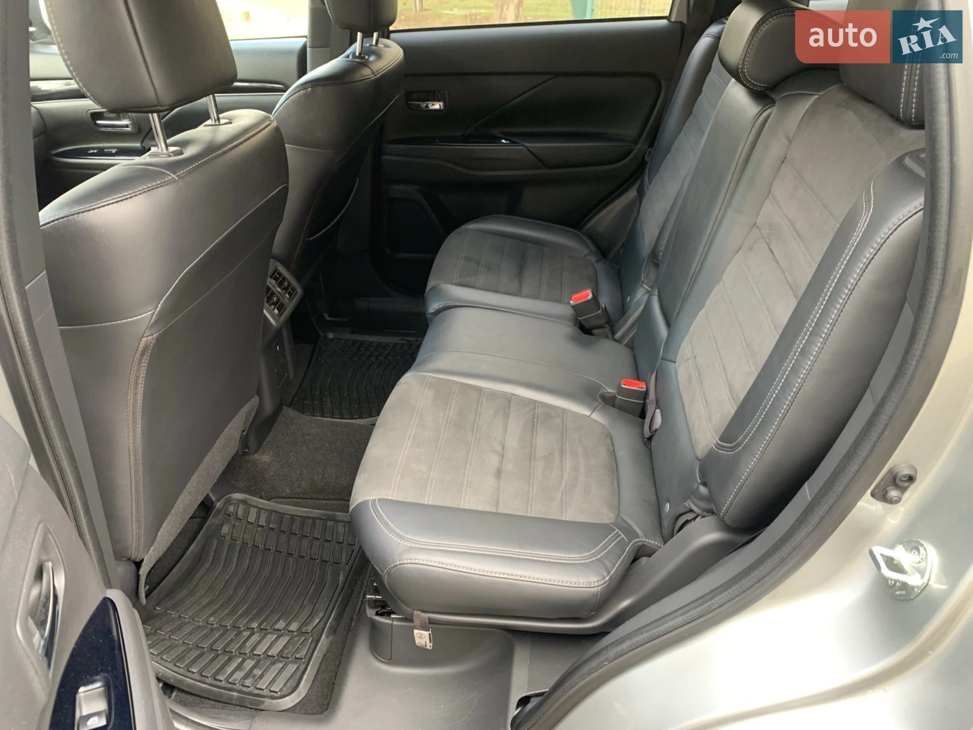 2018 Mitsubishi Outlander - мініатюра 11