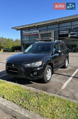Внедорожник / Кроссовер Mitsubishi Outlander 2010 в Ровно