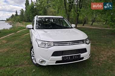 Внедорожник / Кроссовер Mitsubishi Outlander 2013 в Ковеле