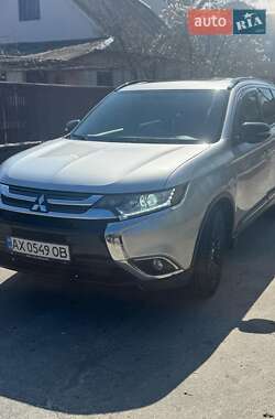 Внедорожник / Кроссовер Mitsubishi Outlander 2018 в Киеве