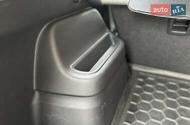 Внедорожник / Кроссовер Mitsubishi Outlander 2013 в 